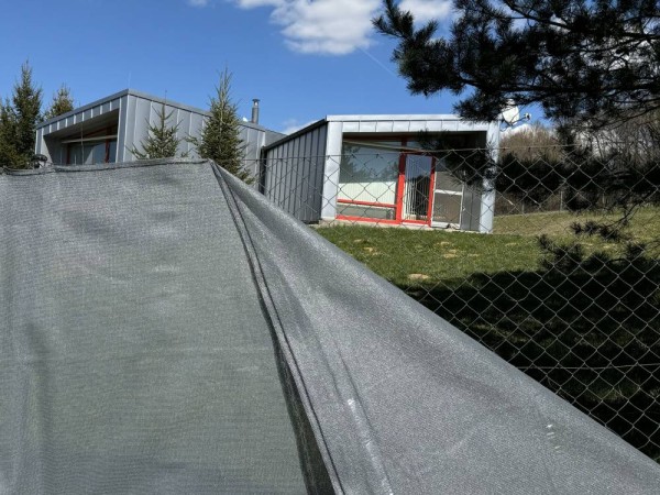 Sítě stínící na plot PloteS 150 stínivost 90%, šedá, 1,6x50m